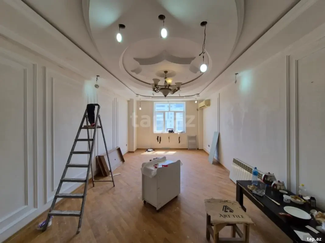 Satılır 2 otaqlı yeni tikili 110 m²