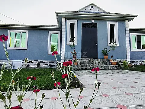 Kirayə verilir 2 otaqlı həyət evi 100 m² — Qəbələ 2 otaq 100.00 m²