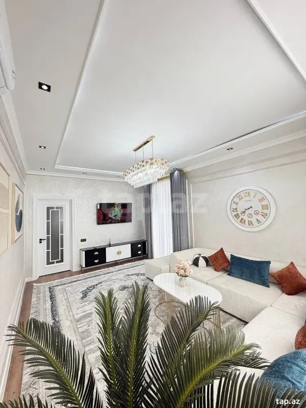 Kirayə verilir 3 otaqlı yeni tikili 155 m²