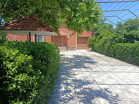 Kirayə verilir 7 otaqlı həyət evi 375 m² — Bakı 7 otaq 375.00 m²