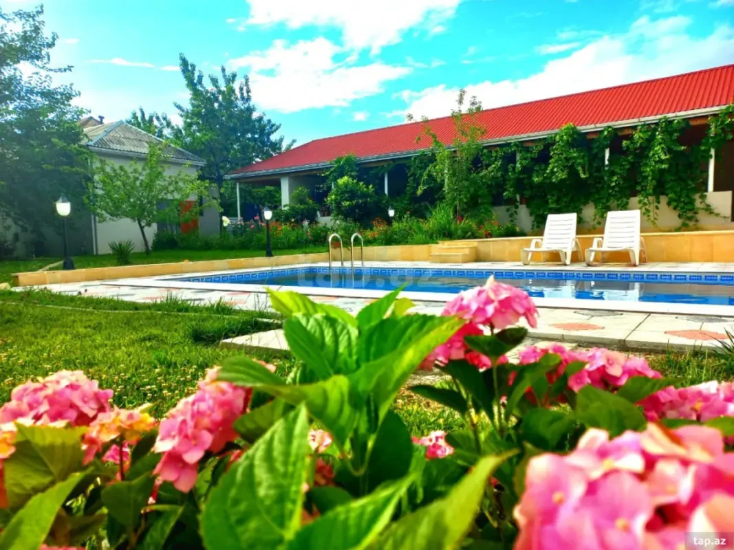 Kirayə verilir 3 otaqlı həyət evi 180 m²