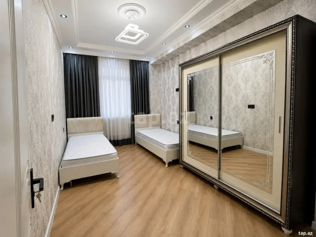 Kirayə verilir 3 otaqlı yeni tikili 90 m²