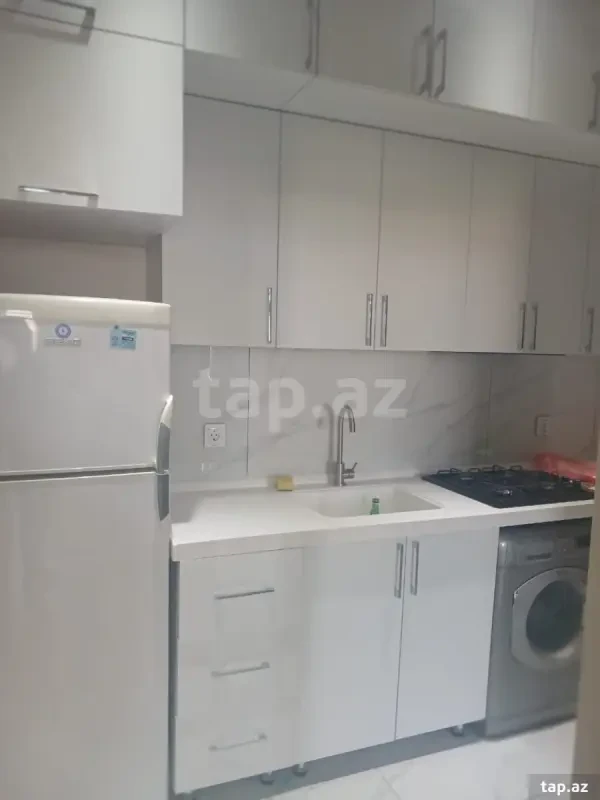 Kirayə verilir 2 otaqlı yeni tikili 50 m²