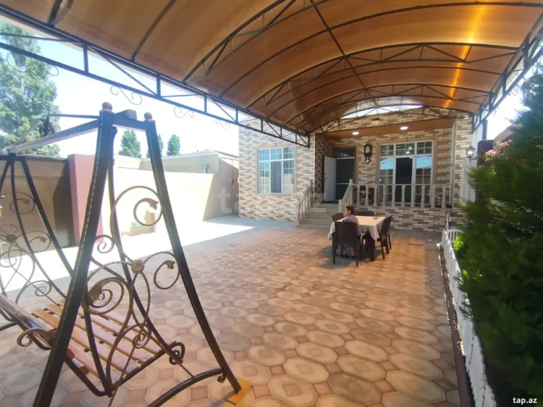 Satılır 4 otaqlı həyət evi 140 m²