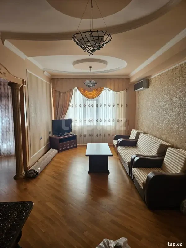 Kirayə verilir 2 otaqlı yeni tikili 85 m²