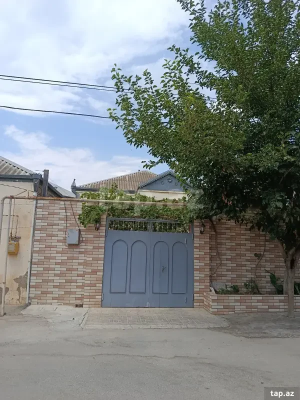 Satılır 4 otaqlı həyət evi 190 m²