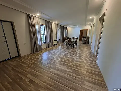 Kirayə verilir 5 otaqlı həyət evi 200 m² — Qax 5 otaq 200.00 m²