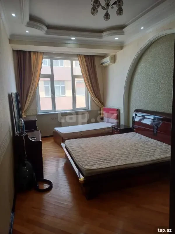 Kirayə verilir 2 otaqlı yeni tikili 130 m²