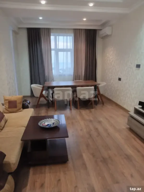 Kirayə verilir 2 otaqlı yeni tikili 79 m²
