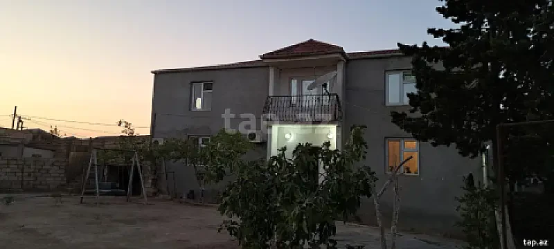 Satılır 8 otaqlı həyət evi 280 m² — Bakı 8 otaq 280.00 m²