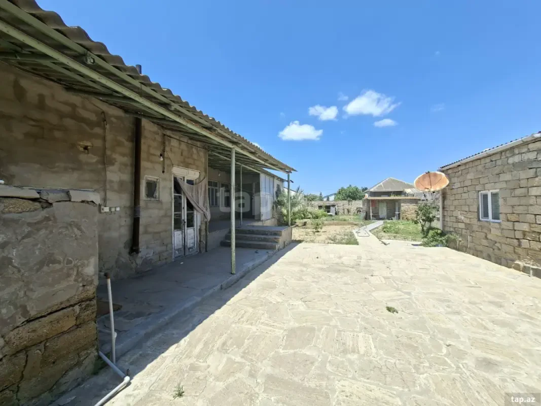 Satılır 4 otaqlı həyət evi 125 m²