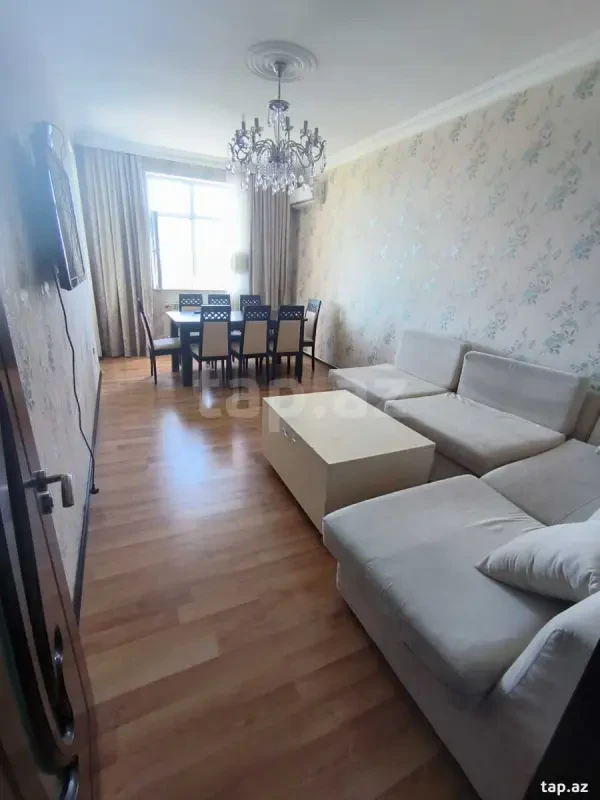 Kirayə verilir 2 otaqlı yeni tikili 65 m²