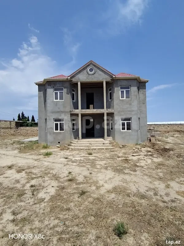 Satılır 7 otaqlı həyət evi 90 m²