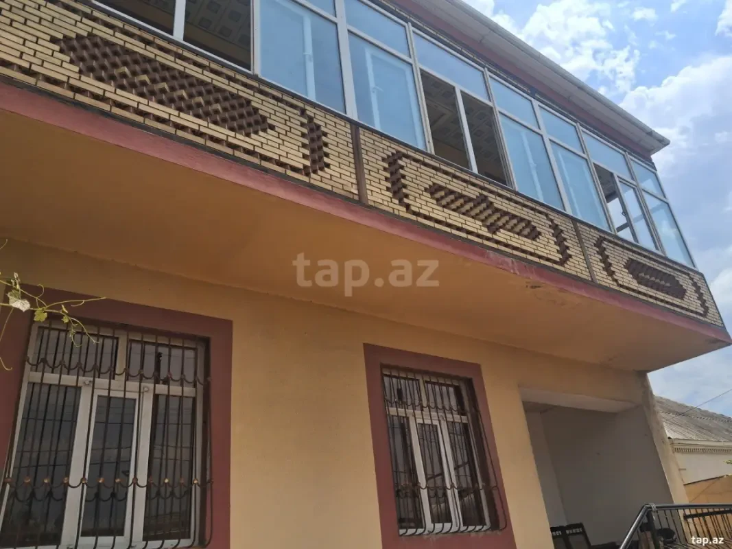 Kirayə verilir 6 otaqlı həyət evi 240 m²