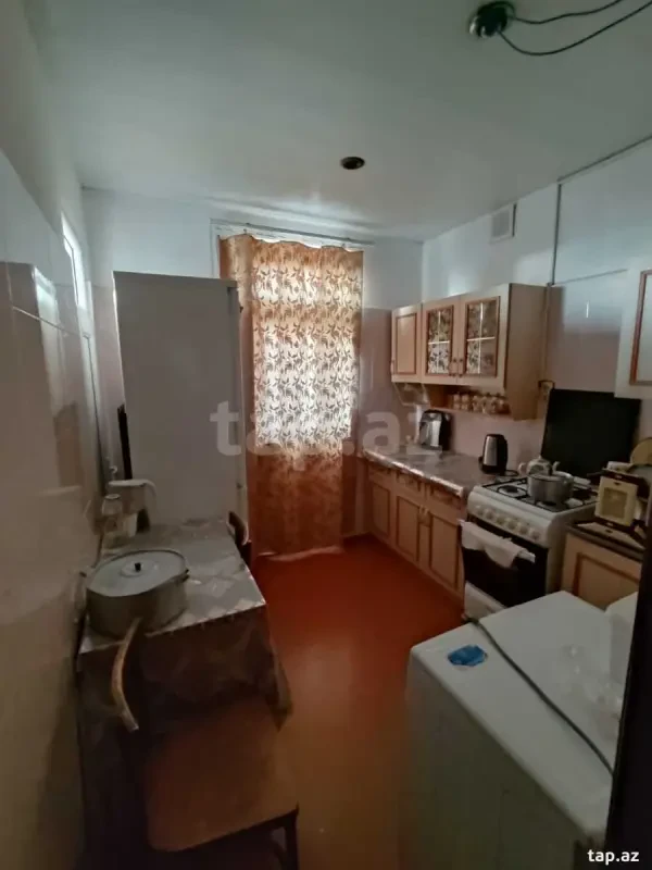 Satılır 5 otaqlı mənzil 98 m²