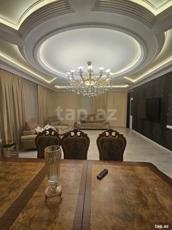 Satılır 5 otaqlı yeni tikili 255 m²