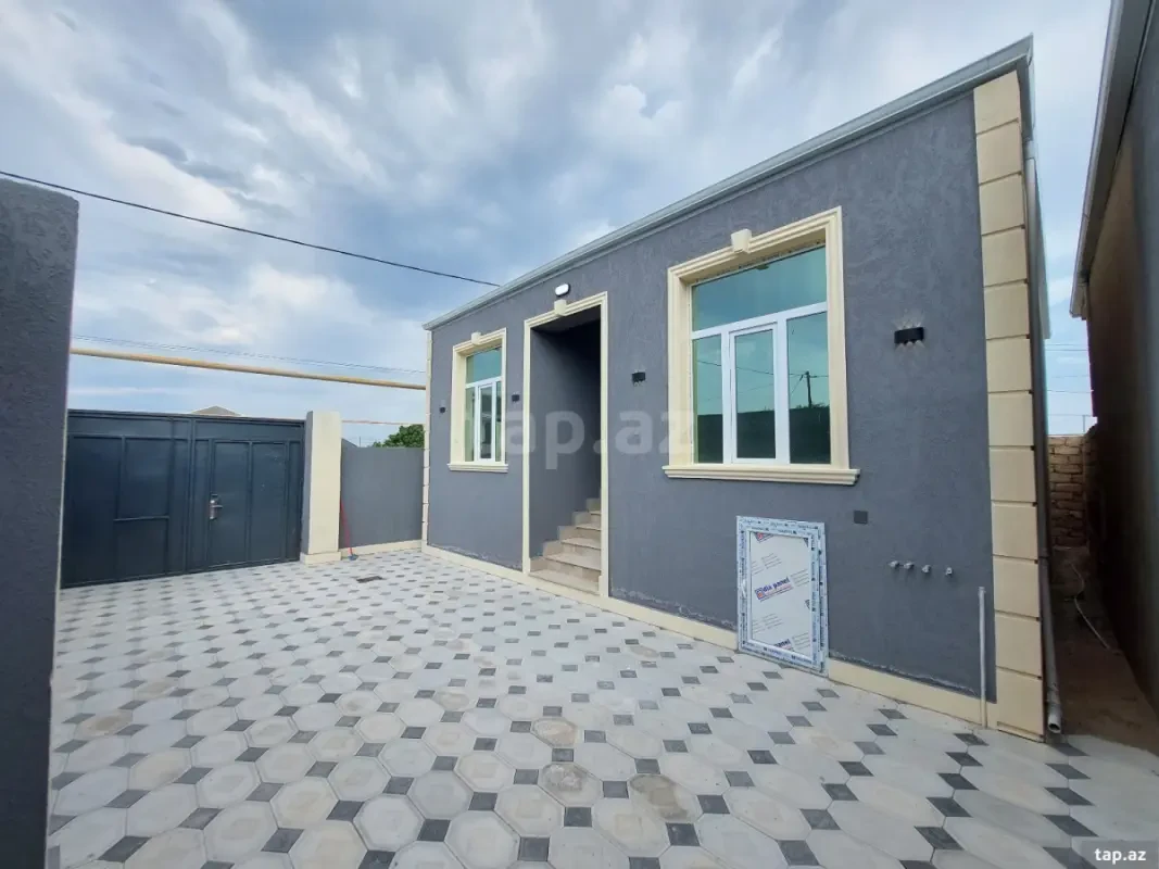 Satılır 3 otaqlı həyət evi 150 m²
