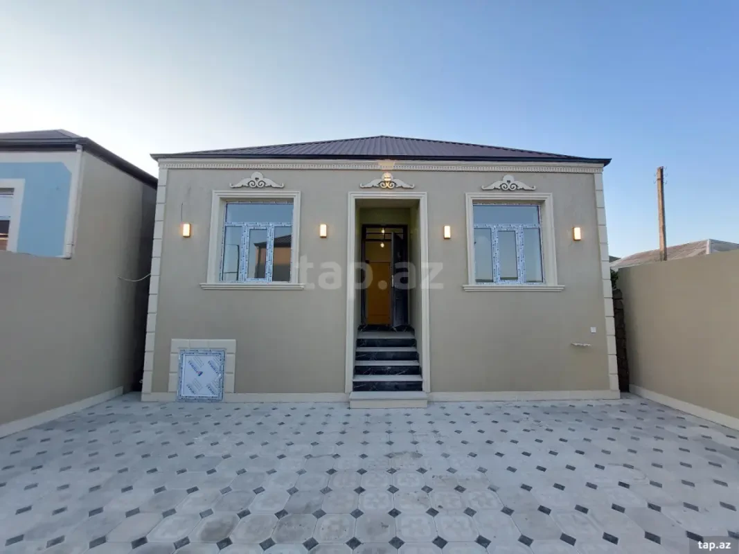 Satılır 3 otaqlı həyət evi 200 m²