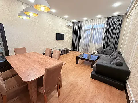 Kirayə verilir 2 otaqlı yeni tikili 100 m² — Bakı 2 otaq 100.00 m²
