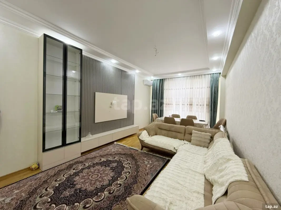 Kirayə verilir 3 otaqlı yeni tikili 114 m²