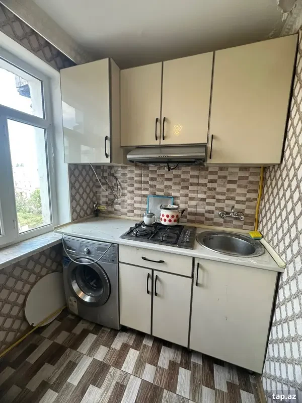 Kirayə verilir 2 otaqlı mənzil 45 m²