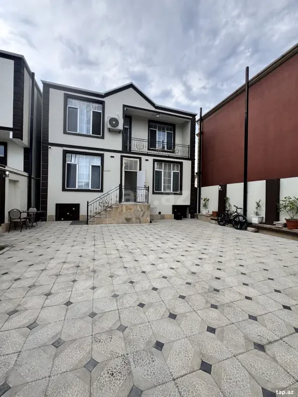 Satılır 5 otaqlı həyət evi 170 m²
