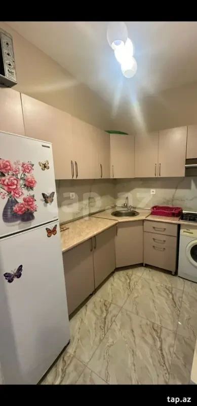 Kirayə verilir 2 otaqlı yeni tikili 55 m²
