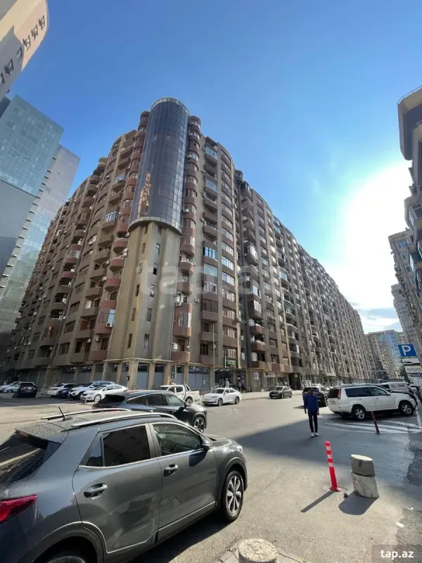 Satılır 4 otaqlı yeni tikili 137 m²