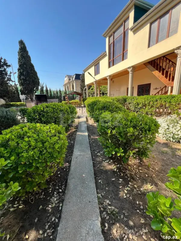 Kirayə verilir 7 otaqlı həyət evi 200 m²