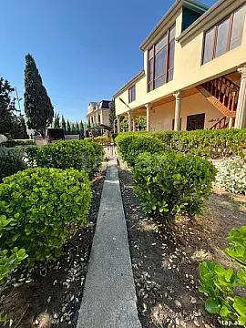 Kirayə verilir 7 otaqlı həyət evi 200 m² — Bakı, Mərdəkan 7 otaq 200.00 m²