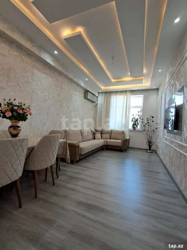 Satılır 3 otaqlı yeni tikili 75 m²
