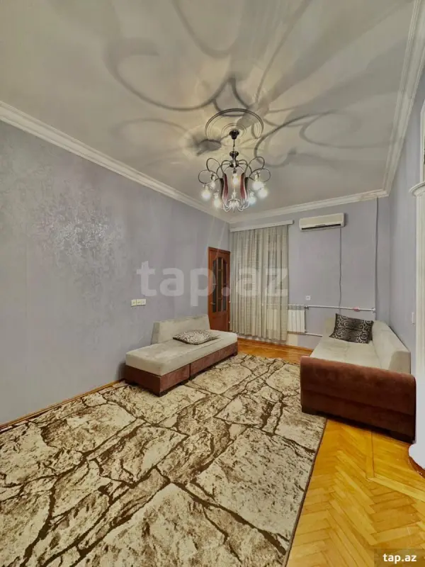 Kirayə verilir 2 otaqlı mənzil 75 m²