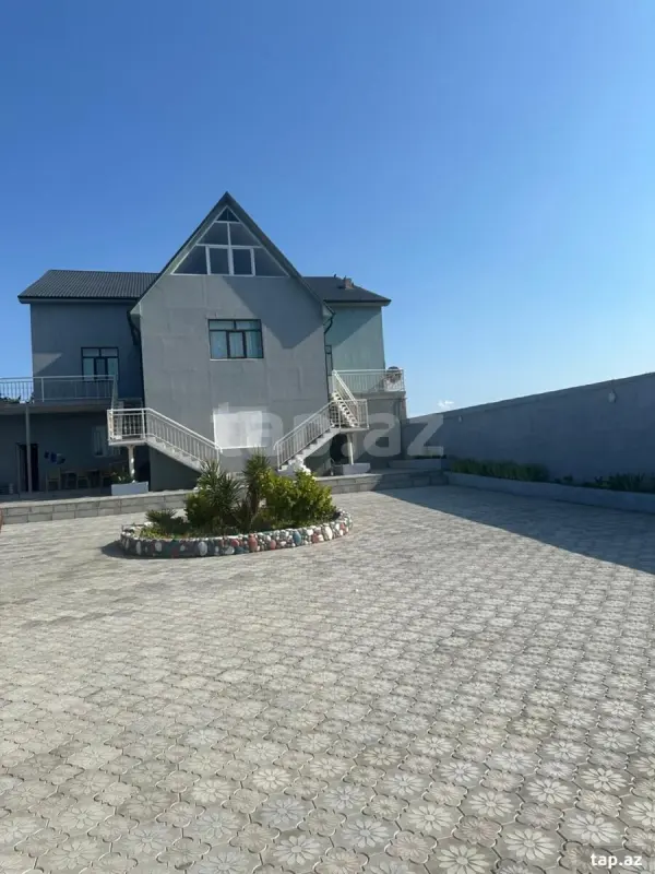 Kirayə verilir 4 otaqlı həyət evi