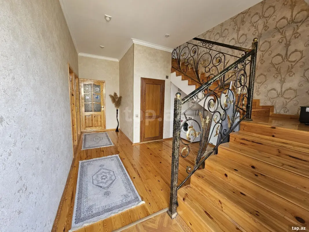 Satılır 4 otaqlı həyət evi 160 m²