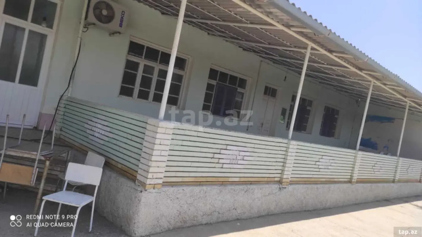 Satılır 4 otaqlı həyət evi 200 m²