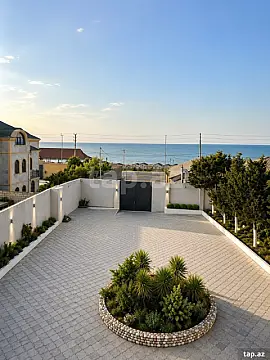 Kirayə verilir 8 otaqlı həyət evi 358 m² — Bakı, Novxanı 8 otaq 358.00 m²