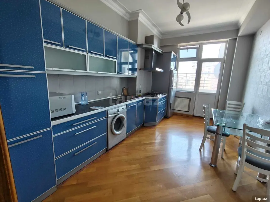 Kirayə verilir 2 otaqlı yeni tikili 100 m²