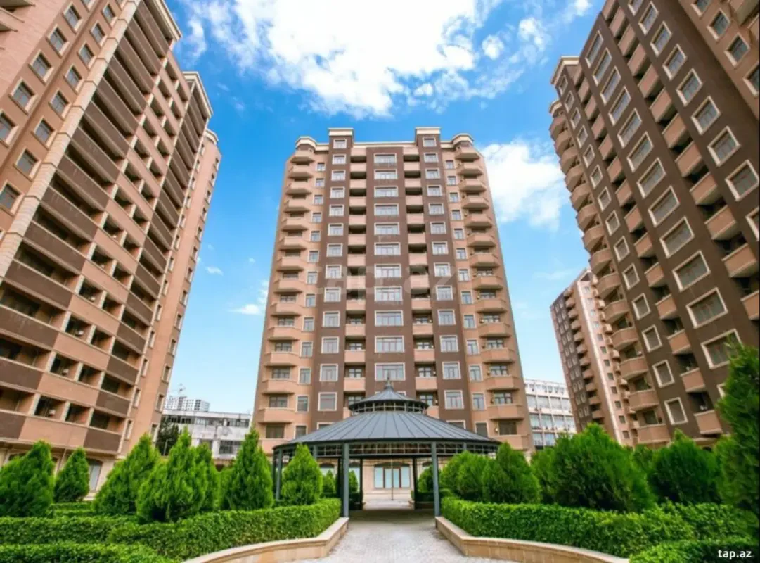Satılır 3 otaqlı yeni tikili 152.4 m²