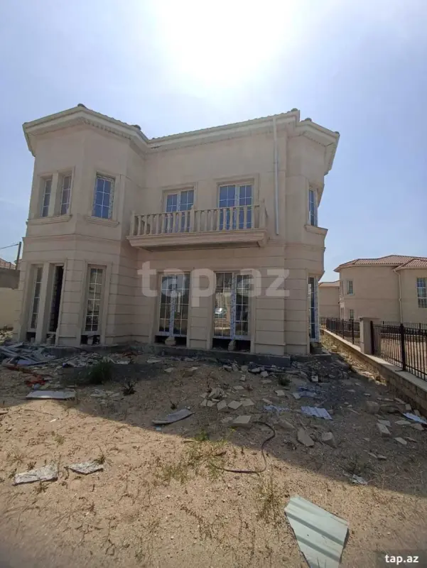 Satılır 4 otaqlı həyət evi 230 m²