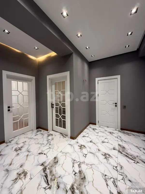 Satılır 3 otaqlı yeni tikili 100 m²