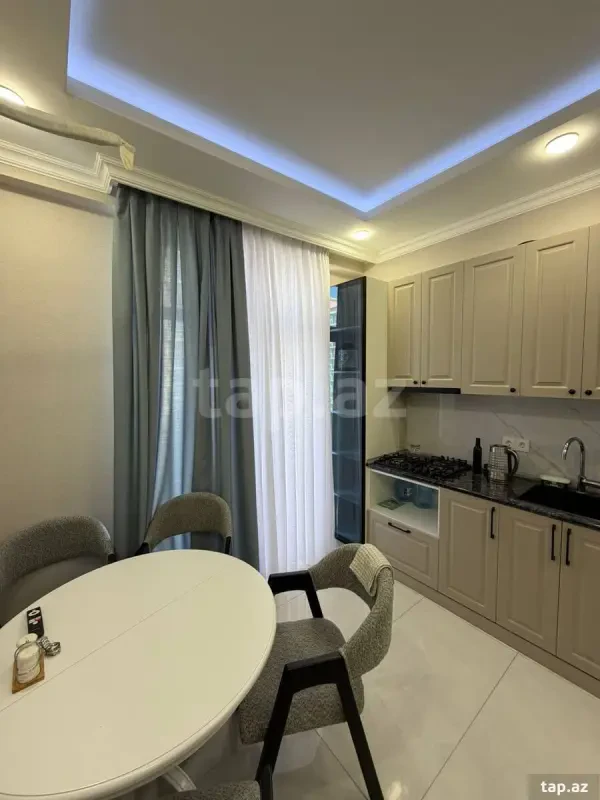 Satılır 2 otaqlı yeni tikili 61 m²