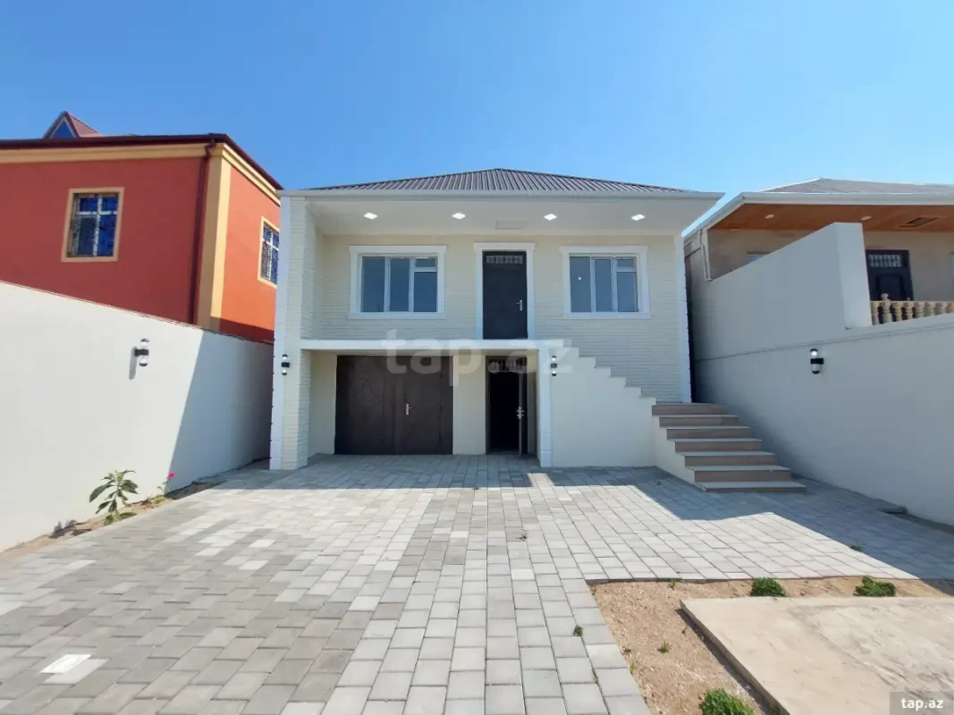 Satılır 4 otaqlı həyət evi 250 m²