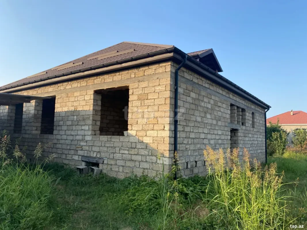 Satılır 5 otaqlı həyət evi 168 m²