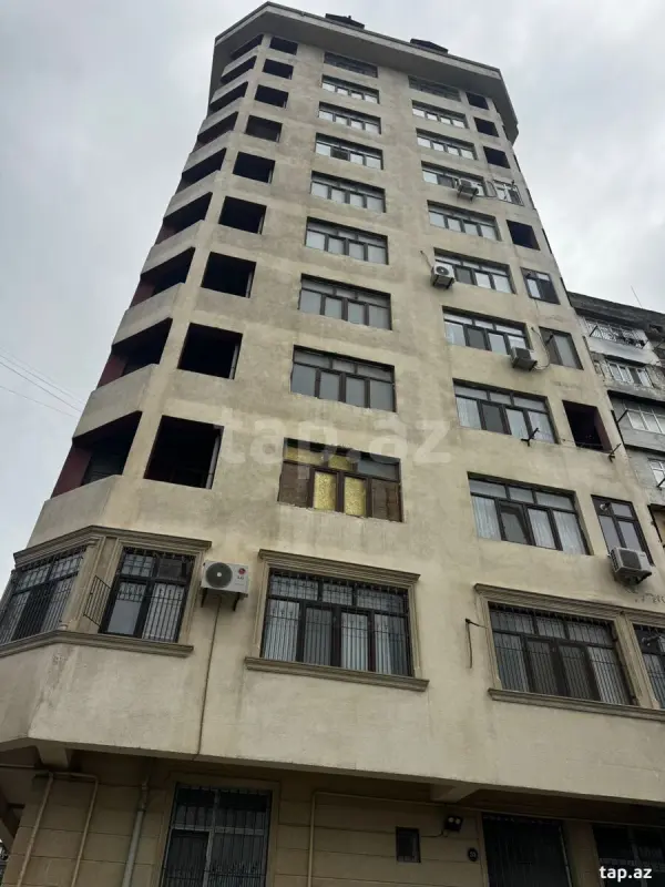 Satılır 3 otaqlı yeni tikili 125 m²