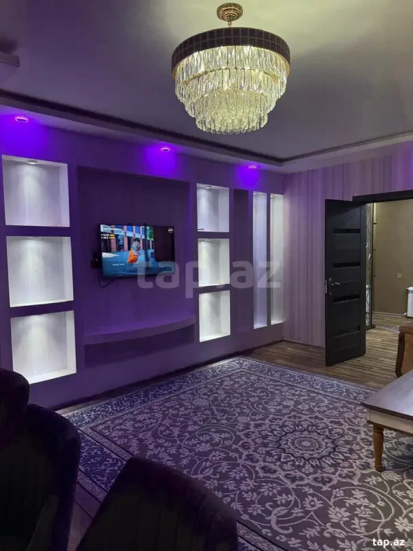 Kirayə verilir 3 otaqlı yeni tikili 135 m²