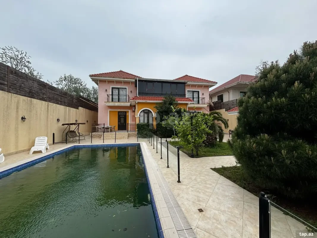 Satılır 7 otaqlı həyət evi 500 m²