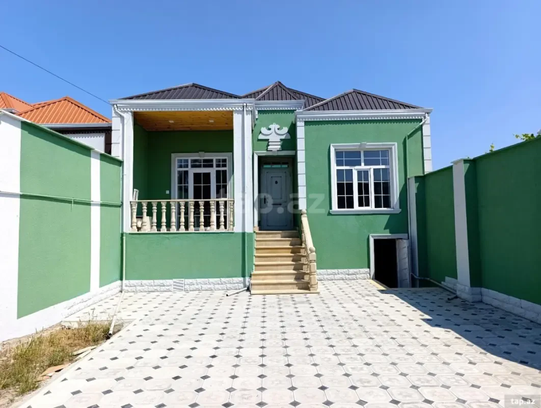 Satılır 4 otaqlı həyət evi 120 m²