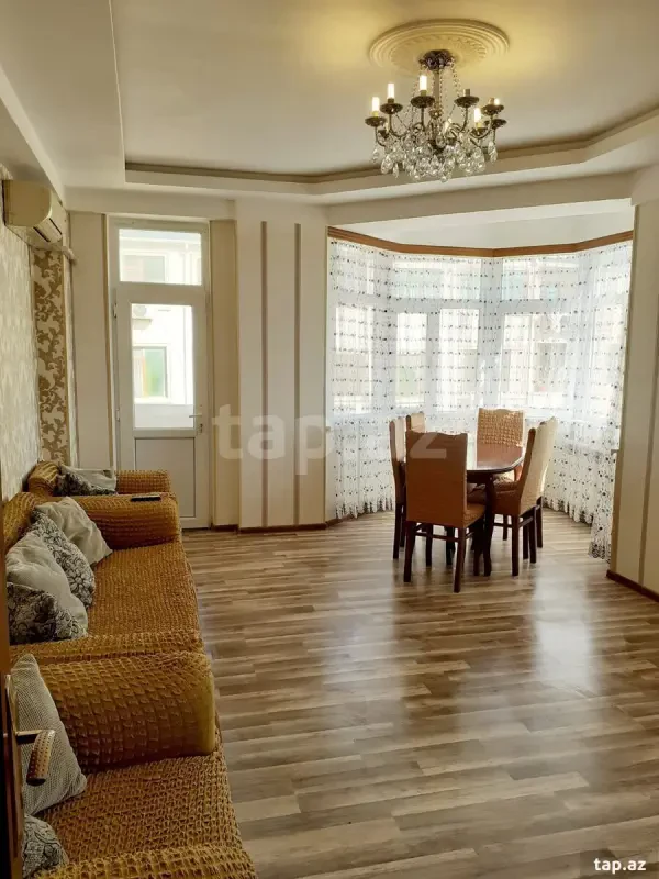 Kirayə verilir 3 otaqlı yeni tikili 80 m²