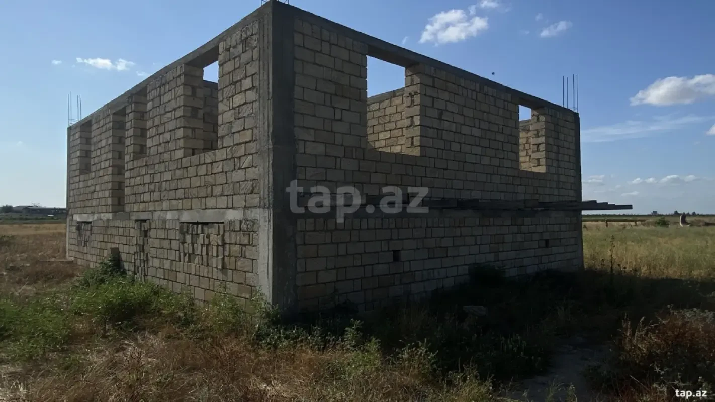 Satılır 4 otaqlı həyət evi 150 m²