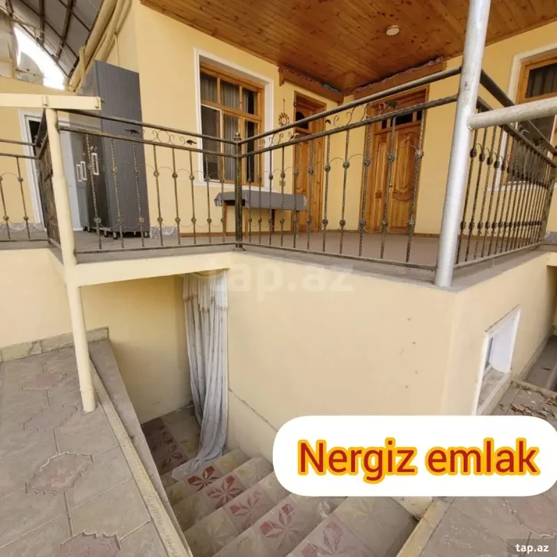 Satılır 4 otaqlı həyət evi 400 m²